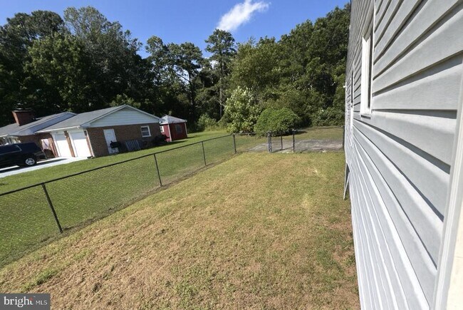 Building Photo - 42802 Higgs Ln