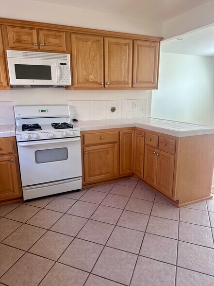 Building Photo - 2617 Rockefeller Ln