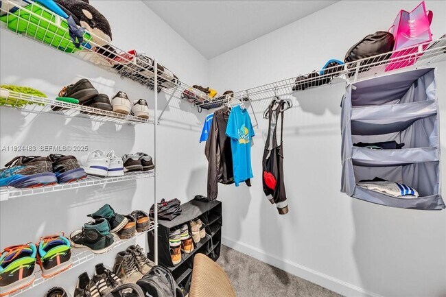 Building Photo - 1004 Willow Pl