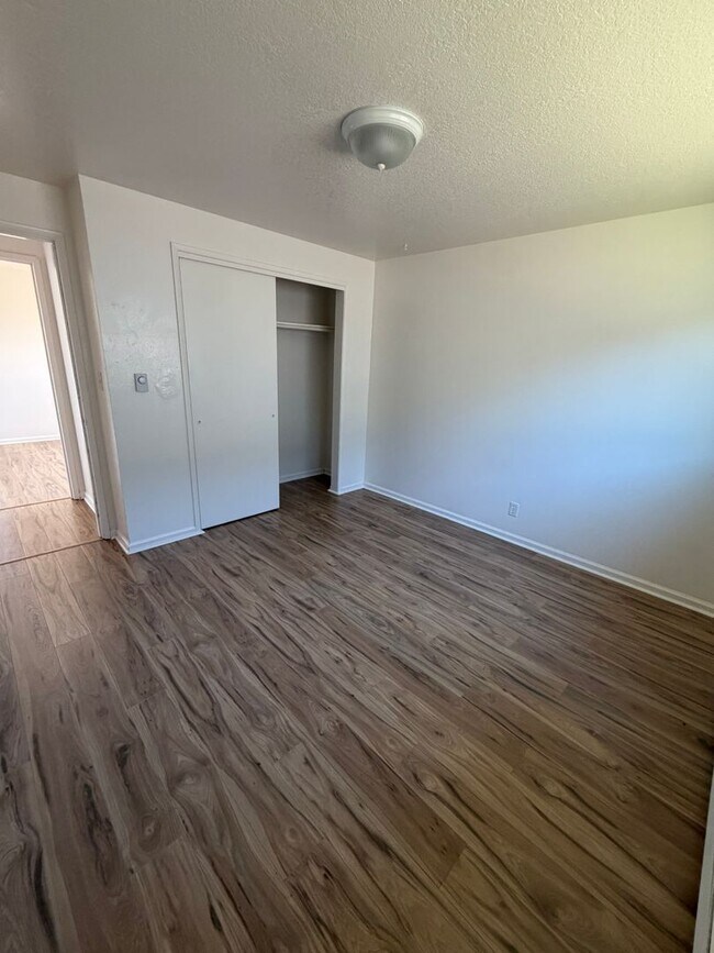 Building Photo - 2154 Everett-A 131-AA