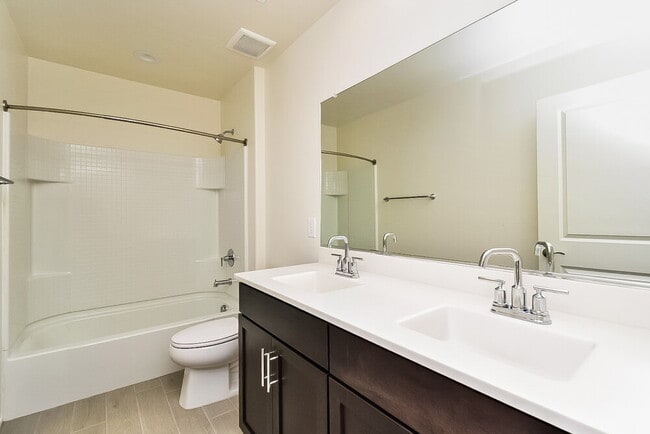 Building Photo - 7000 W Inkwood Ln