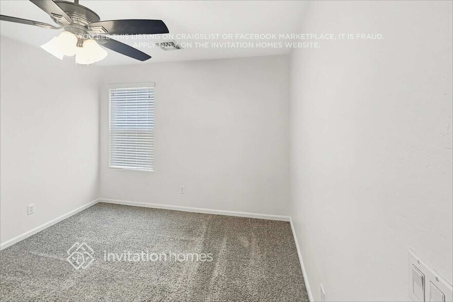 Building Photo - 1370 S Ponderosa Dr