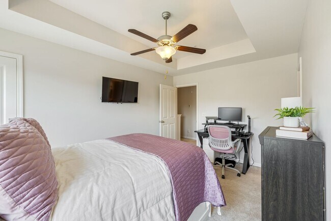Building Photo - 409 Oldbury Ln