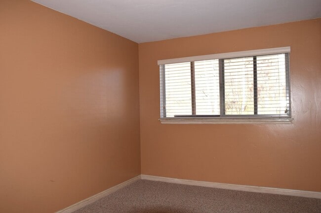 Building Photo - Cozy Home in Jeremy Ranch