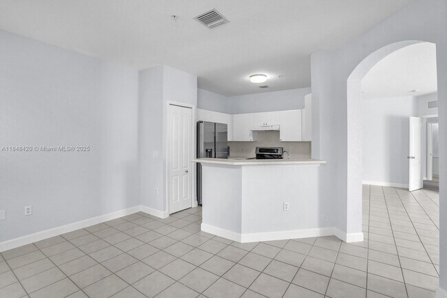 Building Photo - 1013 Shoma Dr
