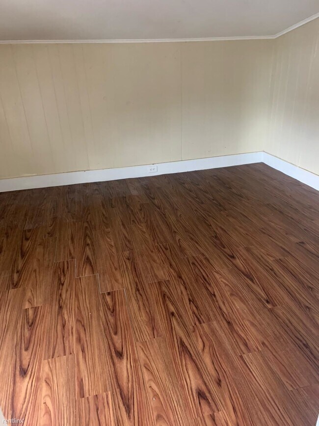 2 br, 1 bath - 57 Anson St 3L - 2 br, 1 bath  - 57 Anson St 3L