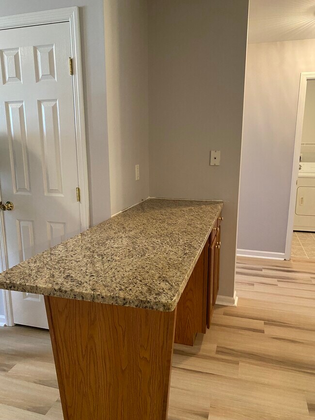 Building Photo - 186 Christine Dr