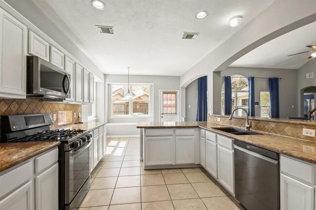 Building Photo - 12523 Avery Vale Ln