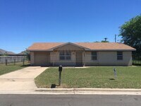 Building Photo - 6702 Wagon Wheel Dr
