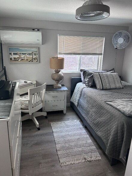 Building Photo - 9312 Dempster Dr