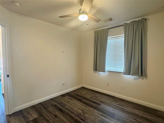Building Photo - 5615 Taylorcrest Dr