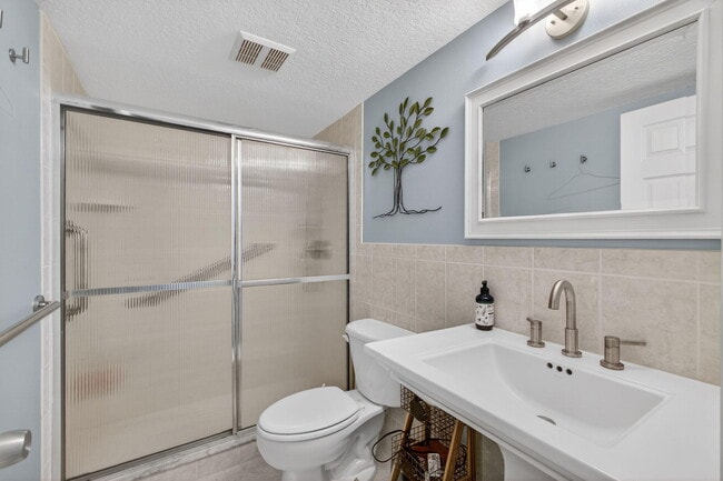 Building Photo - 2950 SE Ocean Blvd