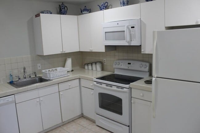 Primary Photo - 13115 Belhaven Ct