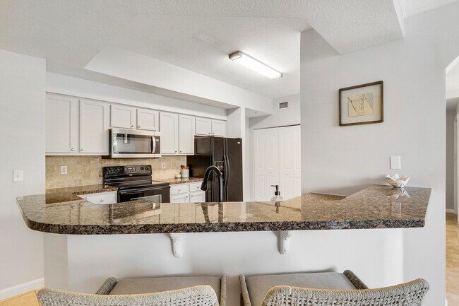 Building Photo - 275 Murcia Dr