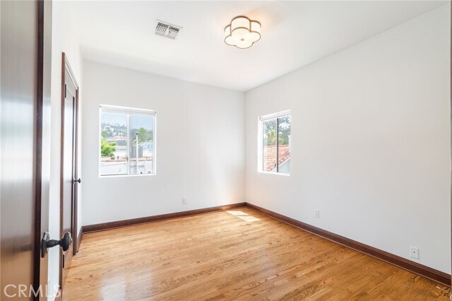 Building Photo - 1949 N Catalina St