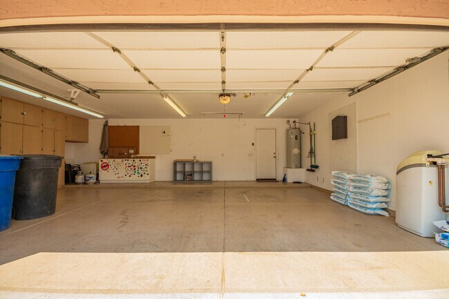 Building Photo - 1126 N Melody Cir