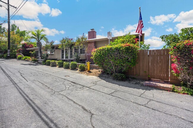 Building Photo - Charming La Habra Heights Home with Scenic Views – 2 Bed, 2 Bath