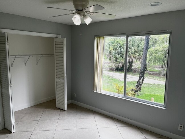 Building Photo - 8149 Lagos De Campo Blvd