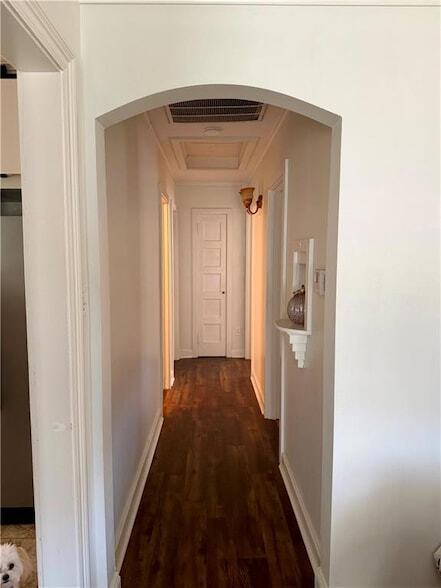 Building Photo - 15 Oaklawn Dr