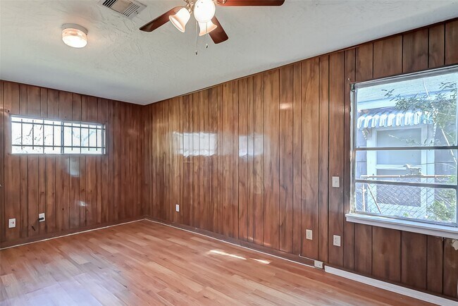 Building Photo - 4905 Brinkley St