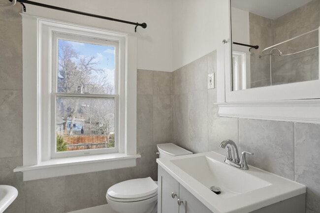 Building Photo - Historic 3 bedroom townhome with recent upgrades.