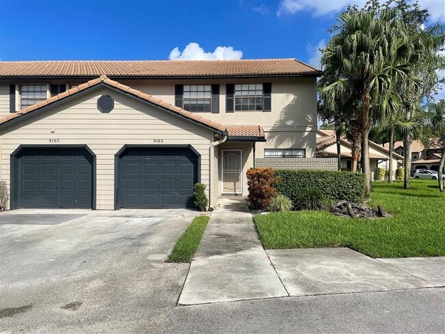 Primary Photo - 9162 Vineyard Lake Dr