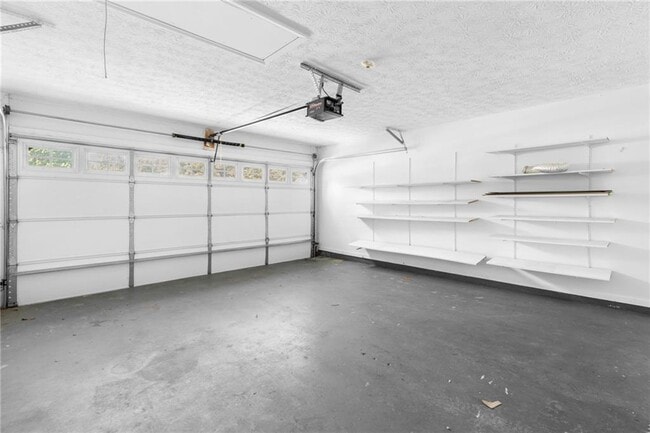 Building Photo - 2110 Racquet Club Cir NW