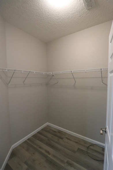 Building Photo - 221 Wooded Crossing Cir