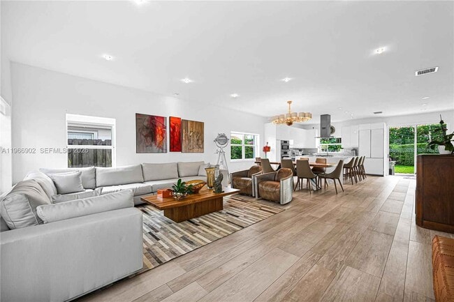 Building Photo - 11304 NW 66th St