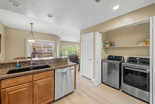 Building Photo - 16800 E El Lago Blvd