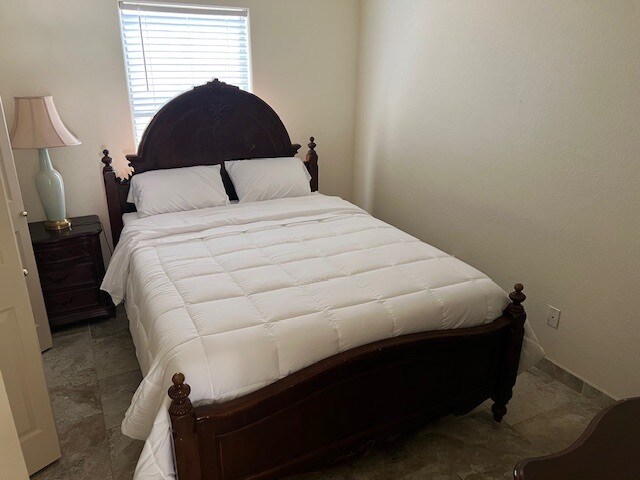 Building Photo - 2902 Quasar Dr