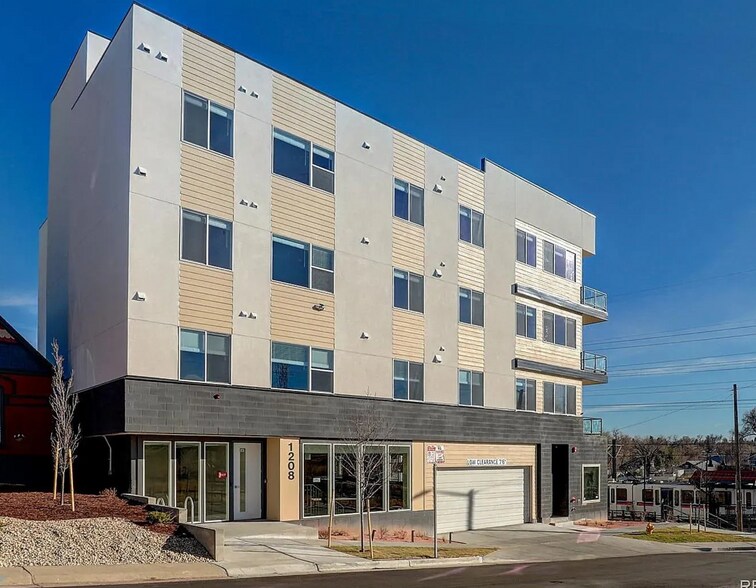 Building Photo - 1208 Quitman St