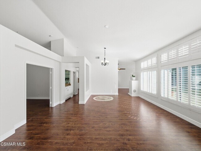 Building Photo - 1698 Ramona Dr