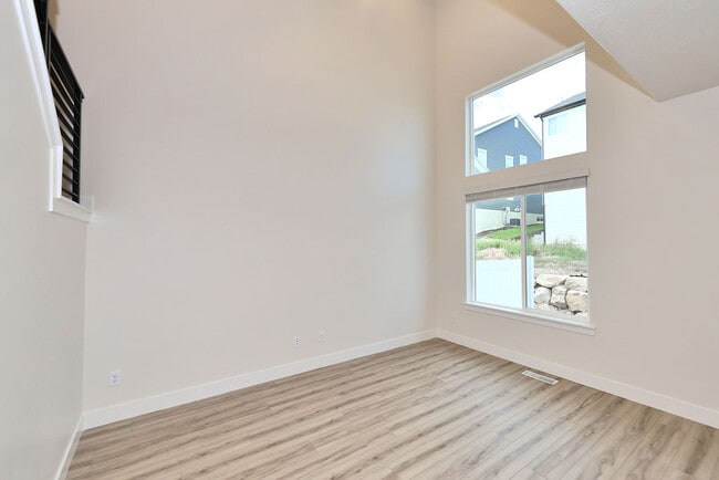 Building Photo - 1377 N Sage Dr