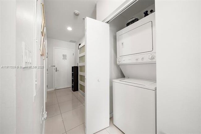 Building Photo - 7930 East Dr