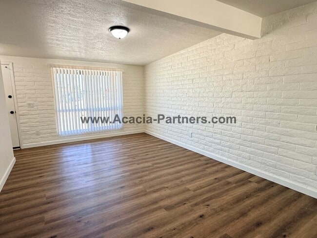 Building Photo - Three Bedroom Remodeled  Home