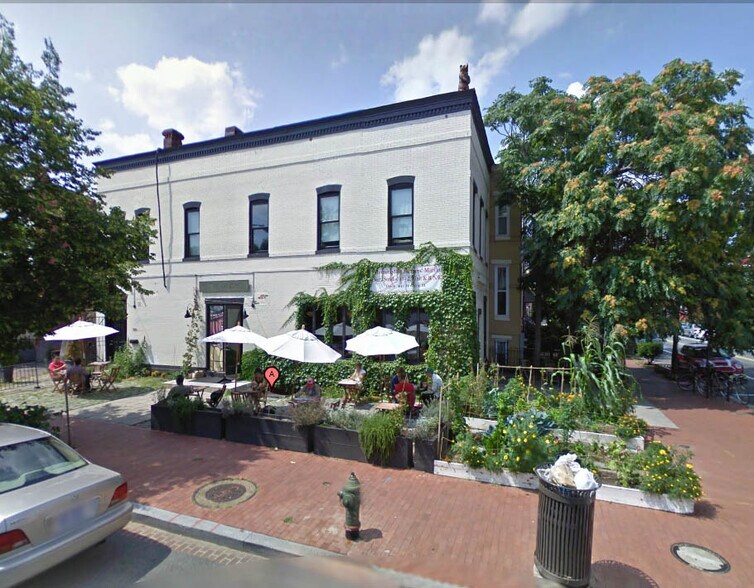 Big Bear Cafe - 47 S St NW