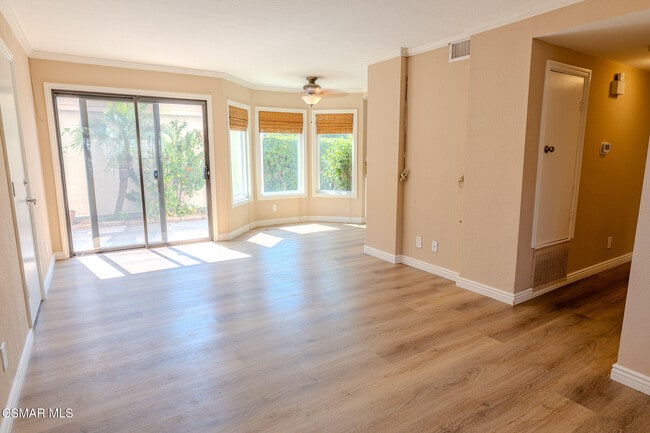 Building Photo - 2704 Simi Hills Ln