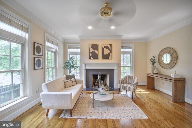 Building Photo - 2053 Mayfair McLean Ct