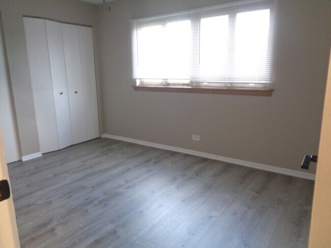 Building Photo - 9644 S Kedzie Ave