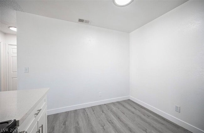 Building Photo - 921 Snug Harbor St