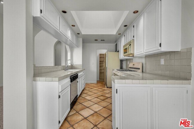 Building Photo - 2677 S Centinela Ave