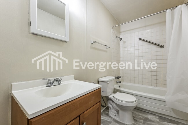 Building Photo - 419 Ferdinand Dr