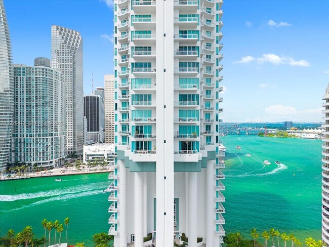 Building Photo - 900 Brickell Key Blvd
