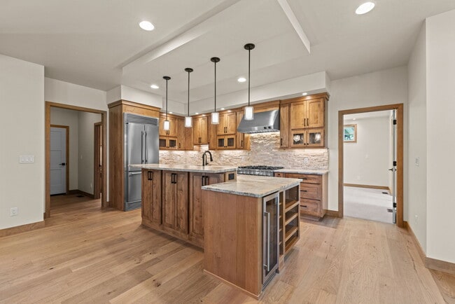 Building Photo - 21702 N Medalist Ct