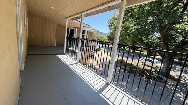 Building Photo - 7610 Miller Ave