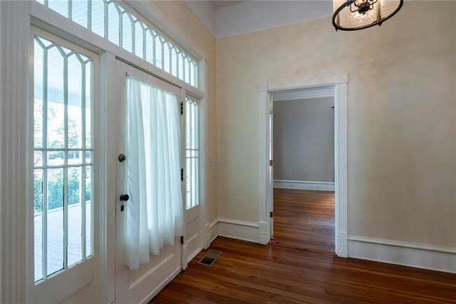 Building Photo - 765 Woodland Ave SE