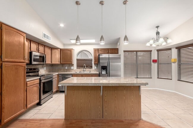 Building Photo - Perfect Ahwatukee Rental