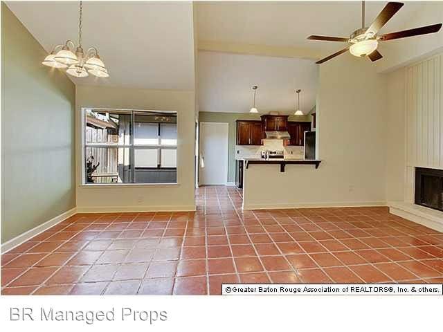 Building Photo - 2 br, 2 bath House - 8029 Summa Ave. #A