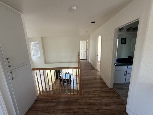 Building Photo - 1537 Oyster Bay Ct